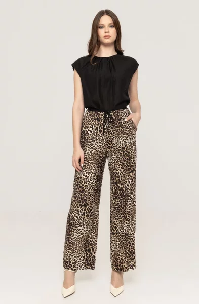Pantaloni largi cu imprimeu leopard Sara