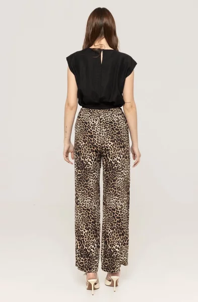 Pantaloni largi cu imprimeu leopard Sara