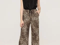 Pantaloni largi cu imprimeu leopard Sara